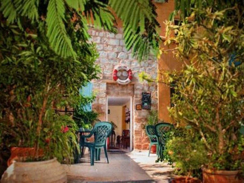 Port Inn Хайфа Екстериор снимка
